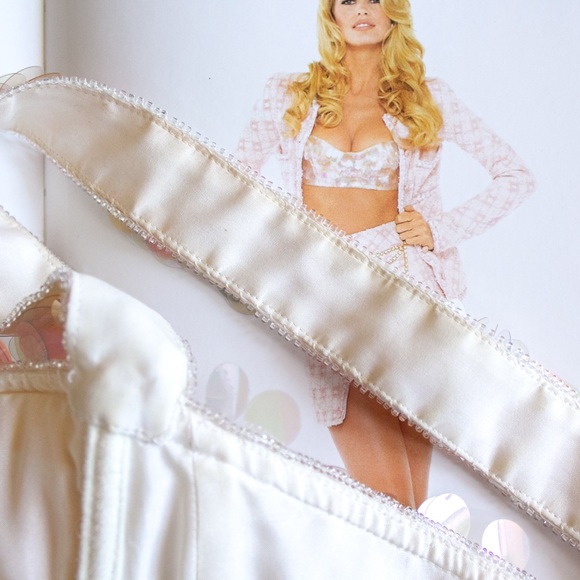 Iconic Chanel Vintage Spring 1995 Pink 95P Bra Top - Picture 14 of 14